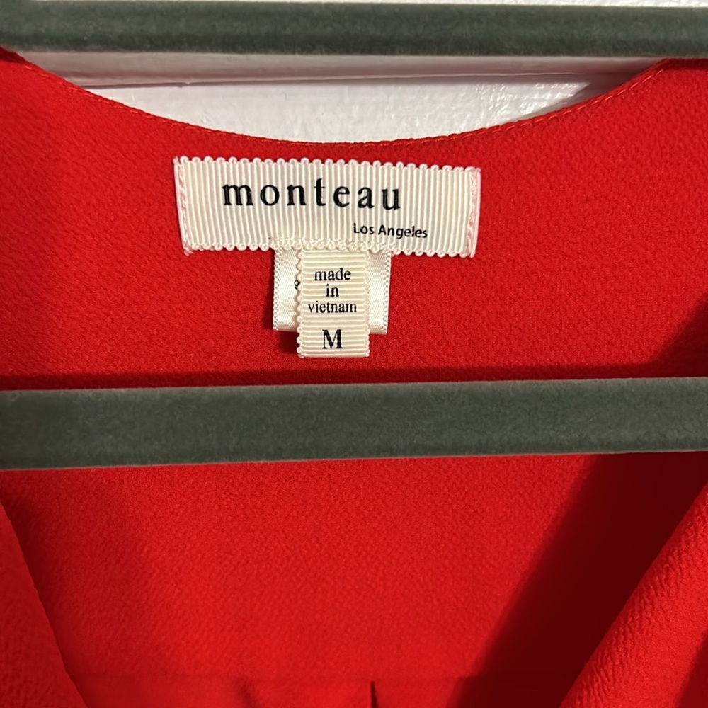 Red blouse - Picture 2 of 3